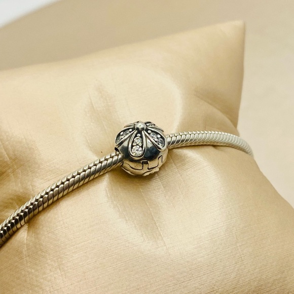 EUC Pandora 791493CZ Sterling Silver Dazzling Daisies Clip w/ Clear Zirconia - Picture 7 of 10